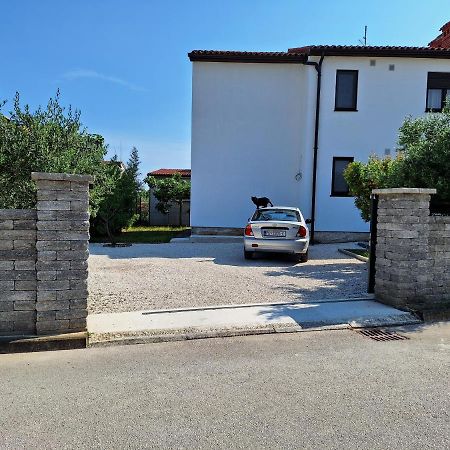 Romana'S Cave Pula Exterior photo